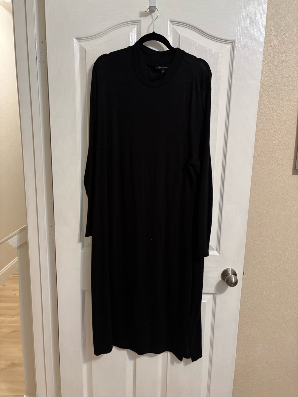 Banana Republic Black Long Sleeve Midi Dress